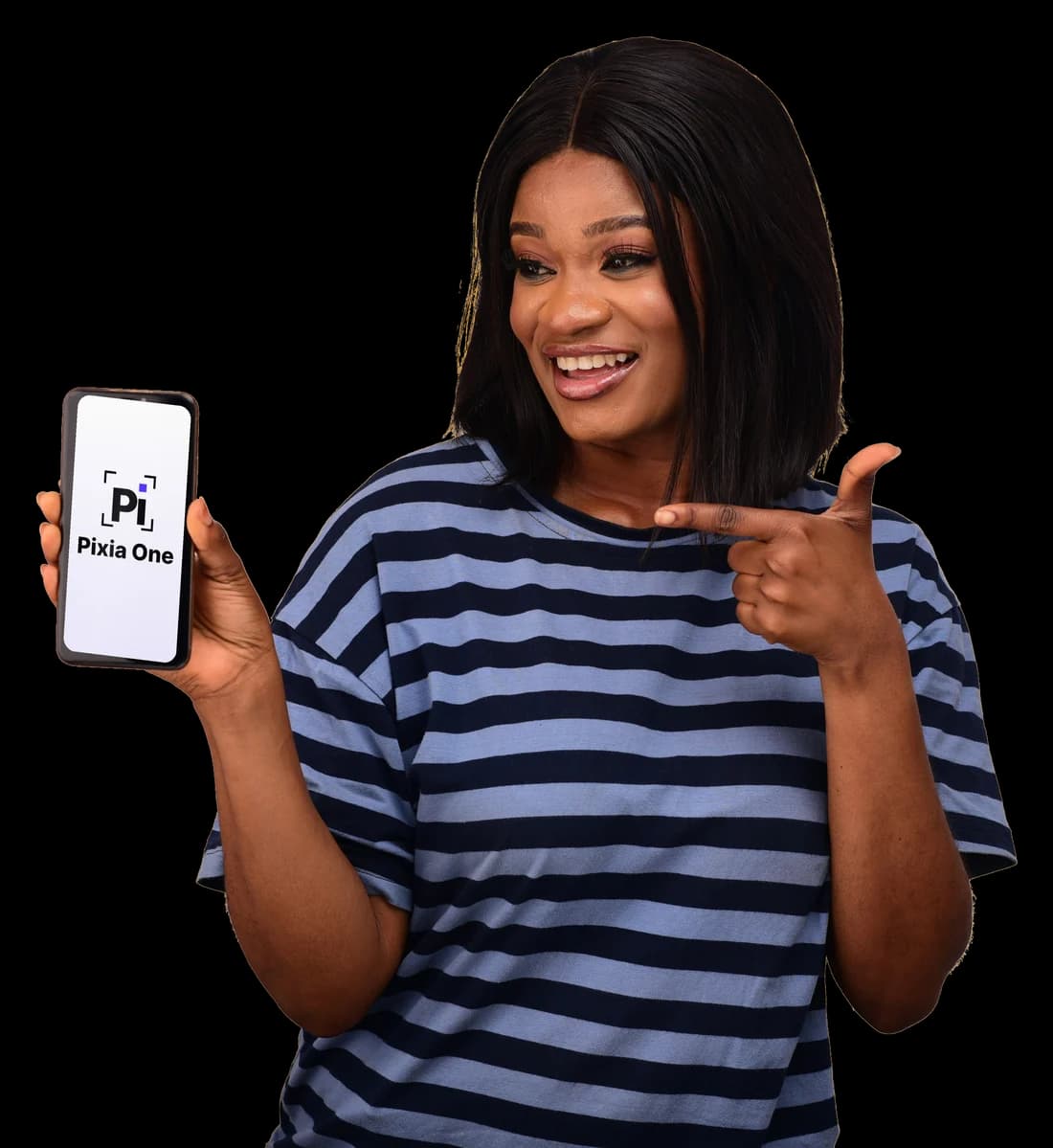 Une ambassadrice montre l'application Pixia One sur son téléphone